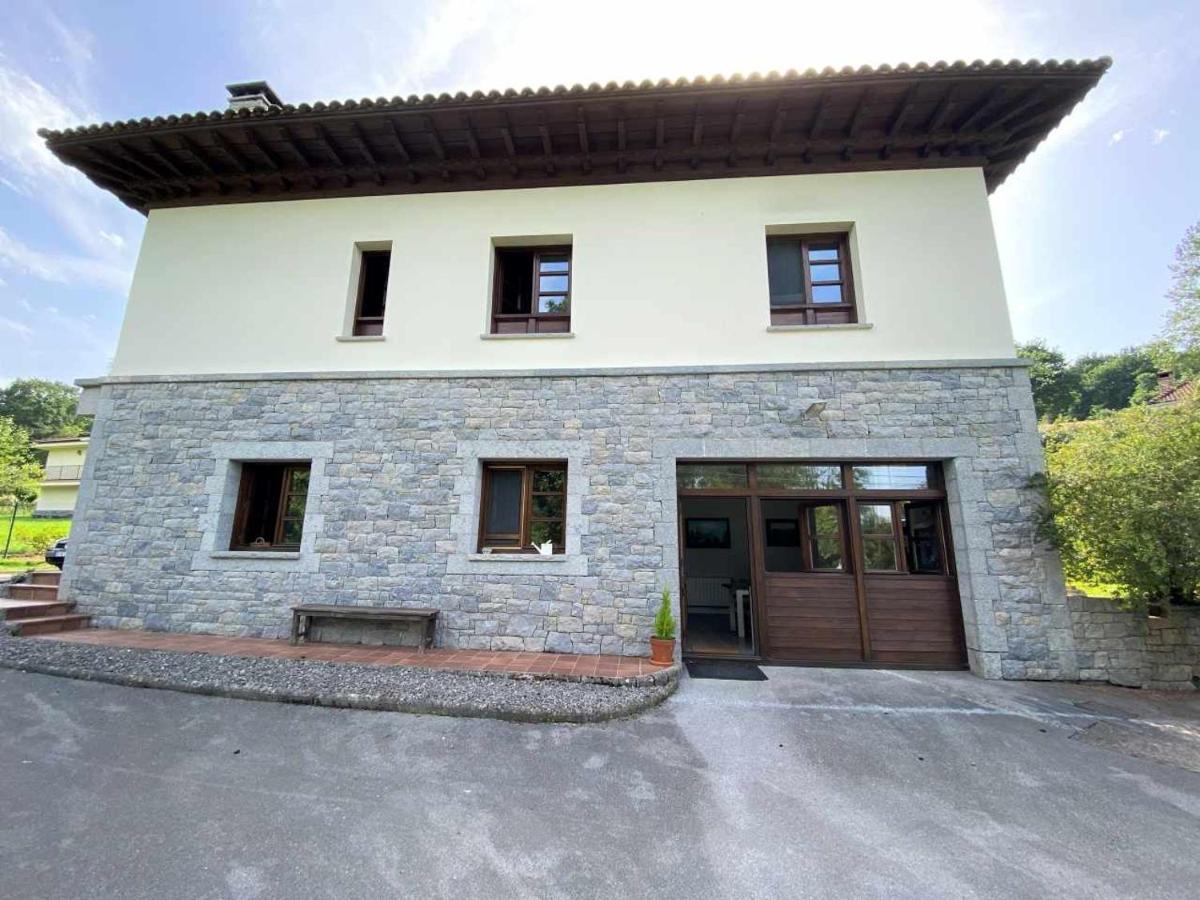 Casa De Los Carpinteros Arriondas Exterior photo