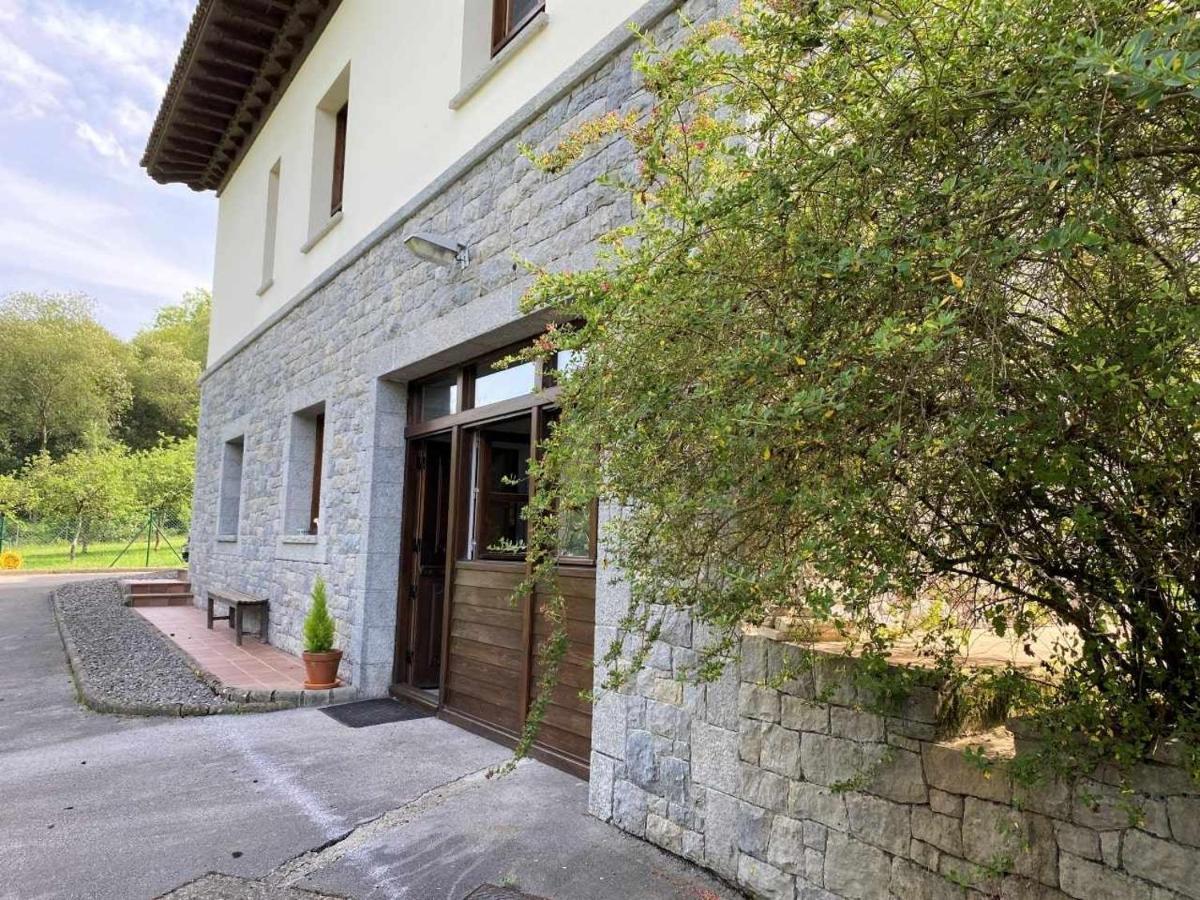 Casa De Los Carpinteros Arriondas Exterior photo